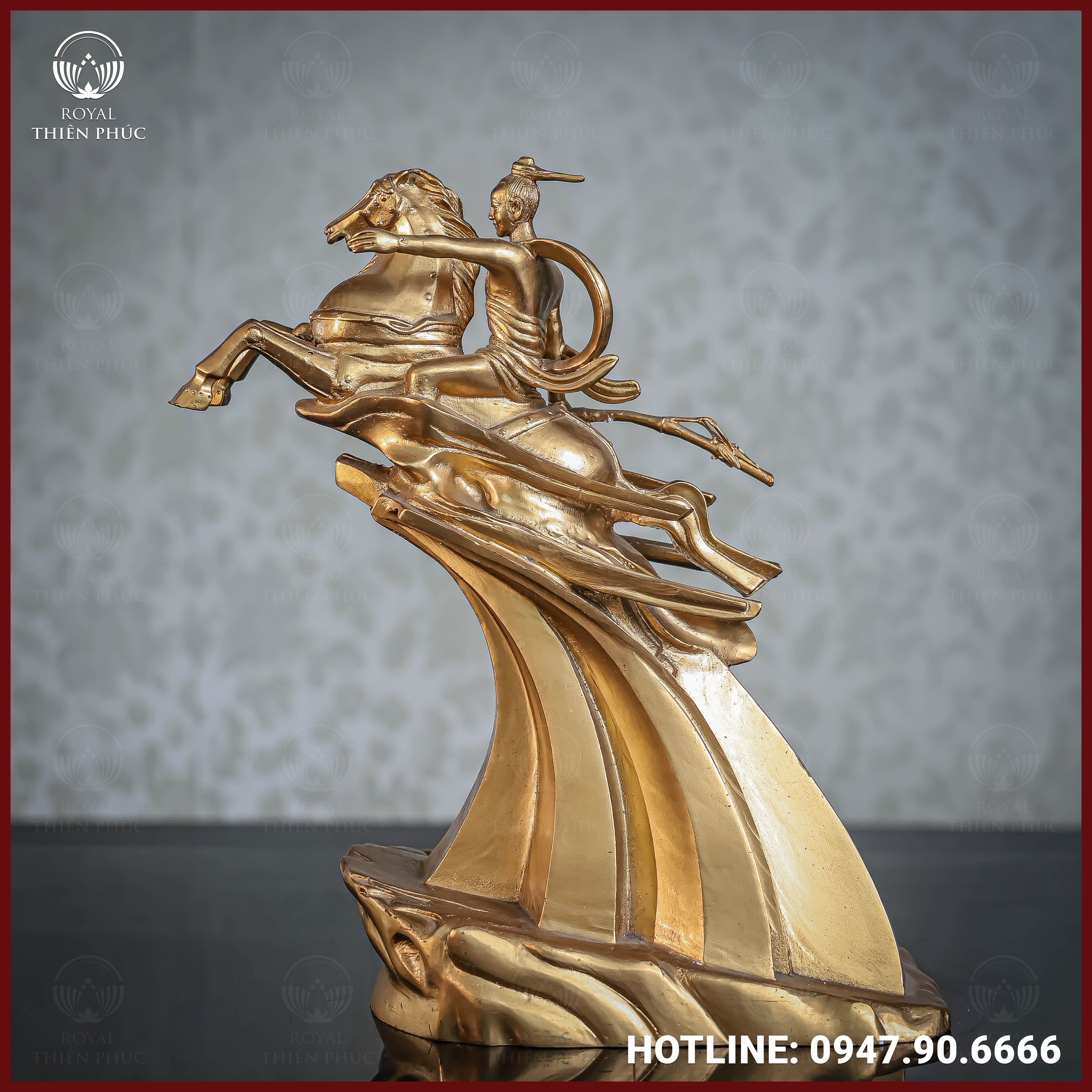 Tượng Thánh Gióng đồng vàng cao 33cm